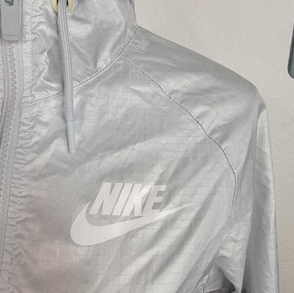 Nike XS Track Jacket Windrunner Hooded Full Zip 804947-011 - Picture 4 of 11